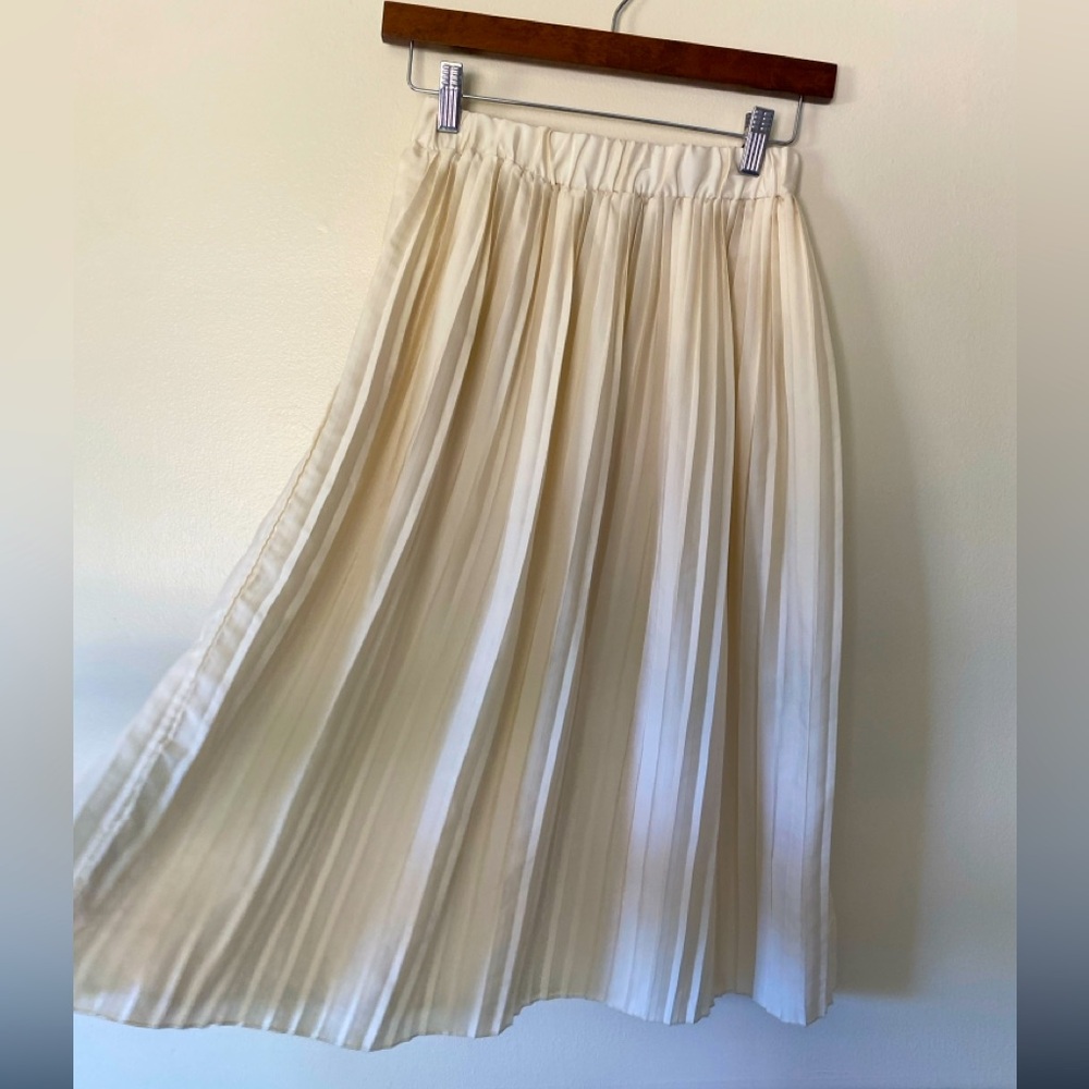 White Pleated Skirt